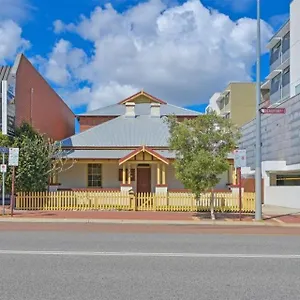  Hostel Emu Backpackers - Note - Valid Passport Required For Check In Australia